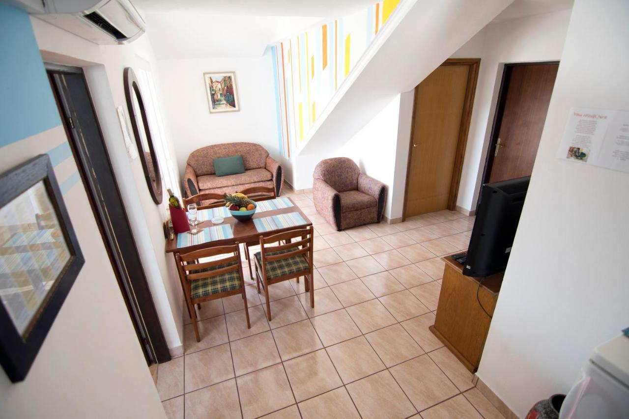Apartmani Juric Vir Exterior photo