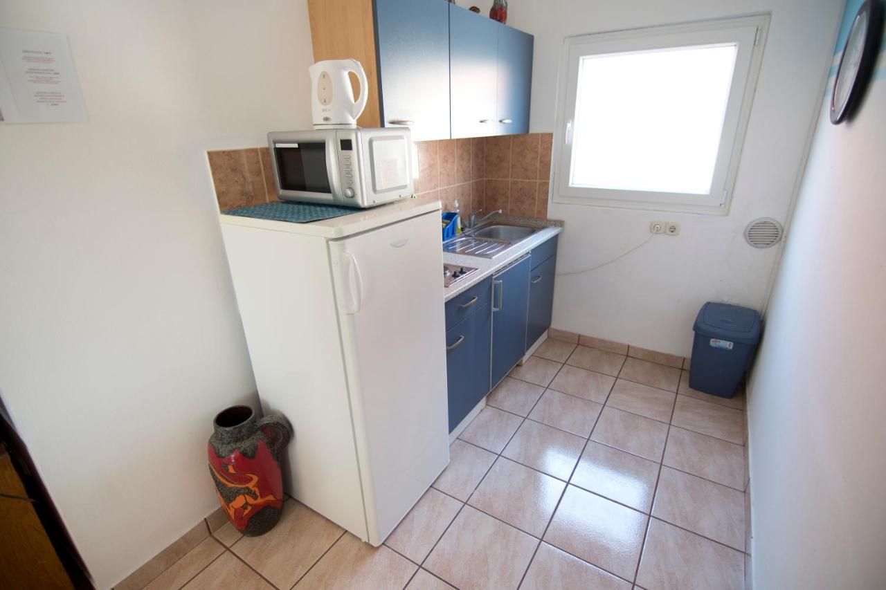 Apartmani Juric Vir Exterior photo