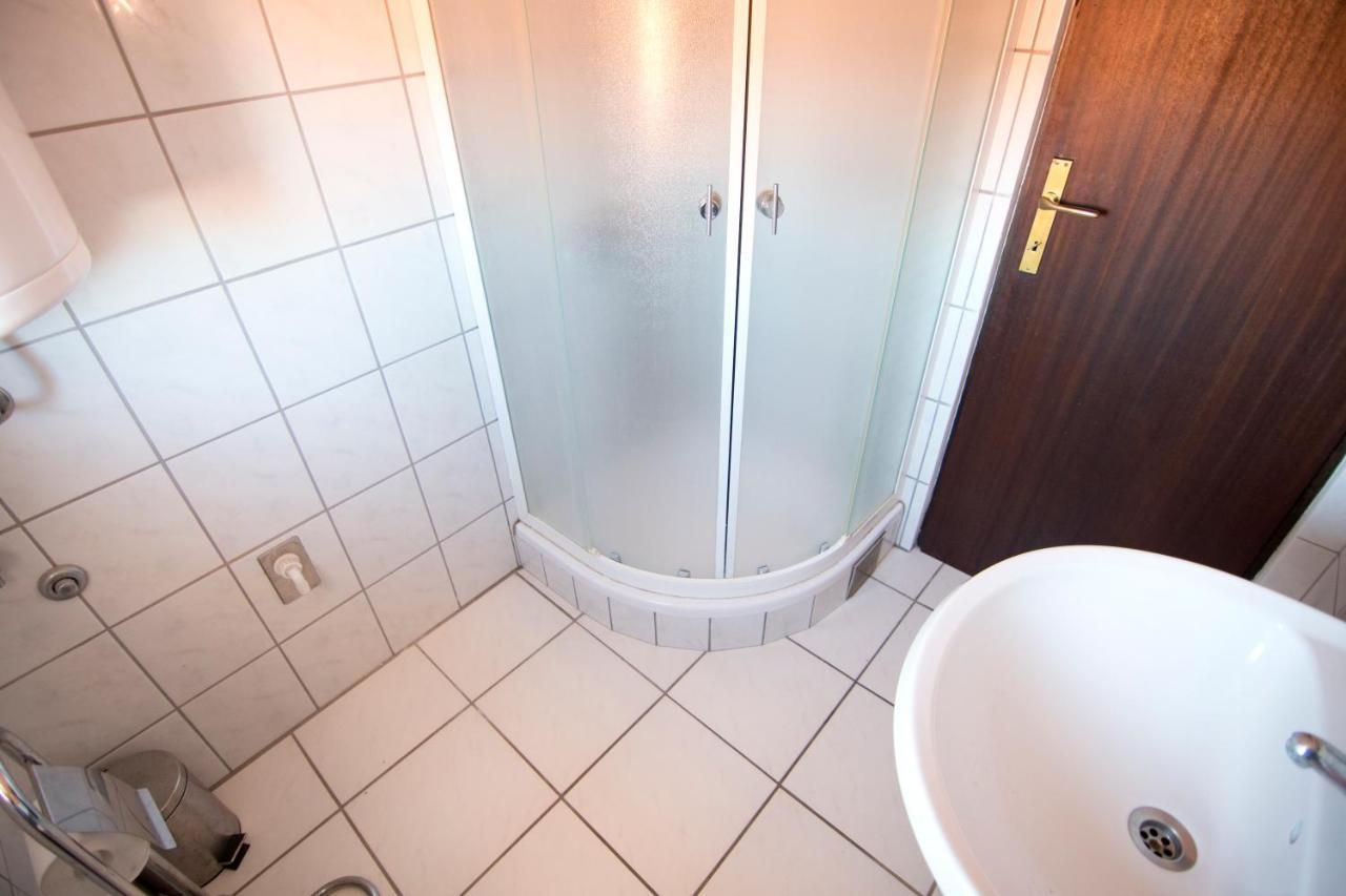 Apartmani Juric Vir Exterior photo